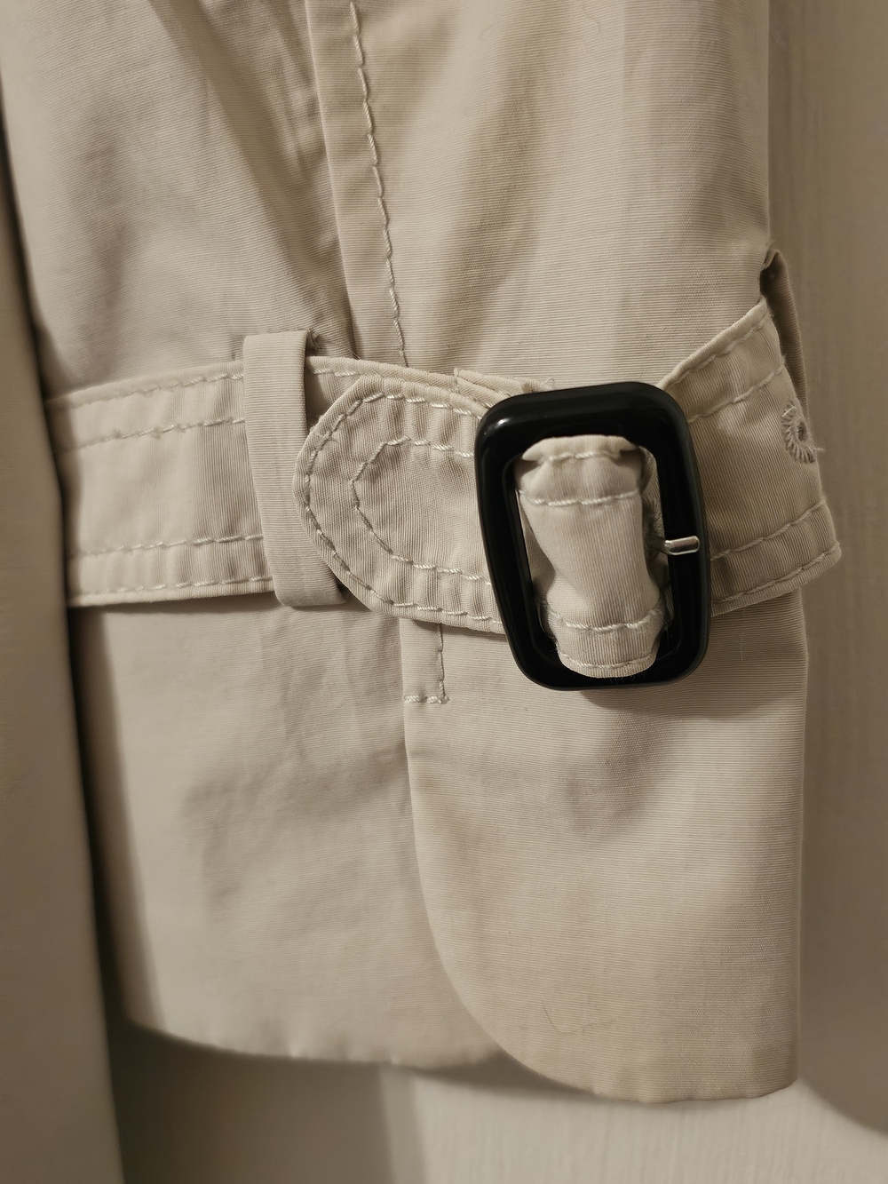 Ann Taylor Women's Cream Double-Breasted Short Trench Coat - Small - Picture 3 of 5
